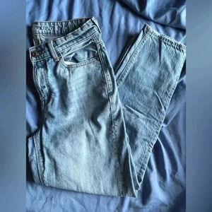 American Eagle- Mom Jeans, cute, fun comfy